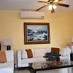 Casa Sol 3 & 4 Bedroom Villa With Swimming Pool Close To The Beach