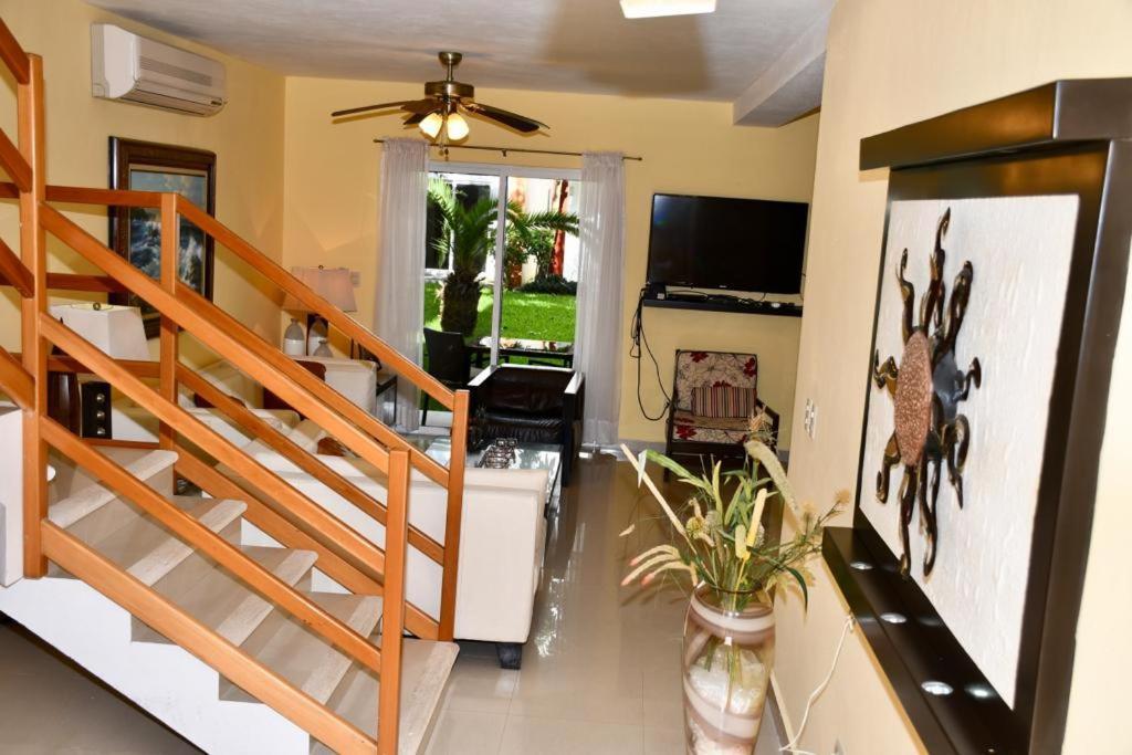 Casa Sol 3 & 4 Bedroom With Swimming Pool Close To The *